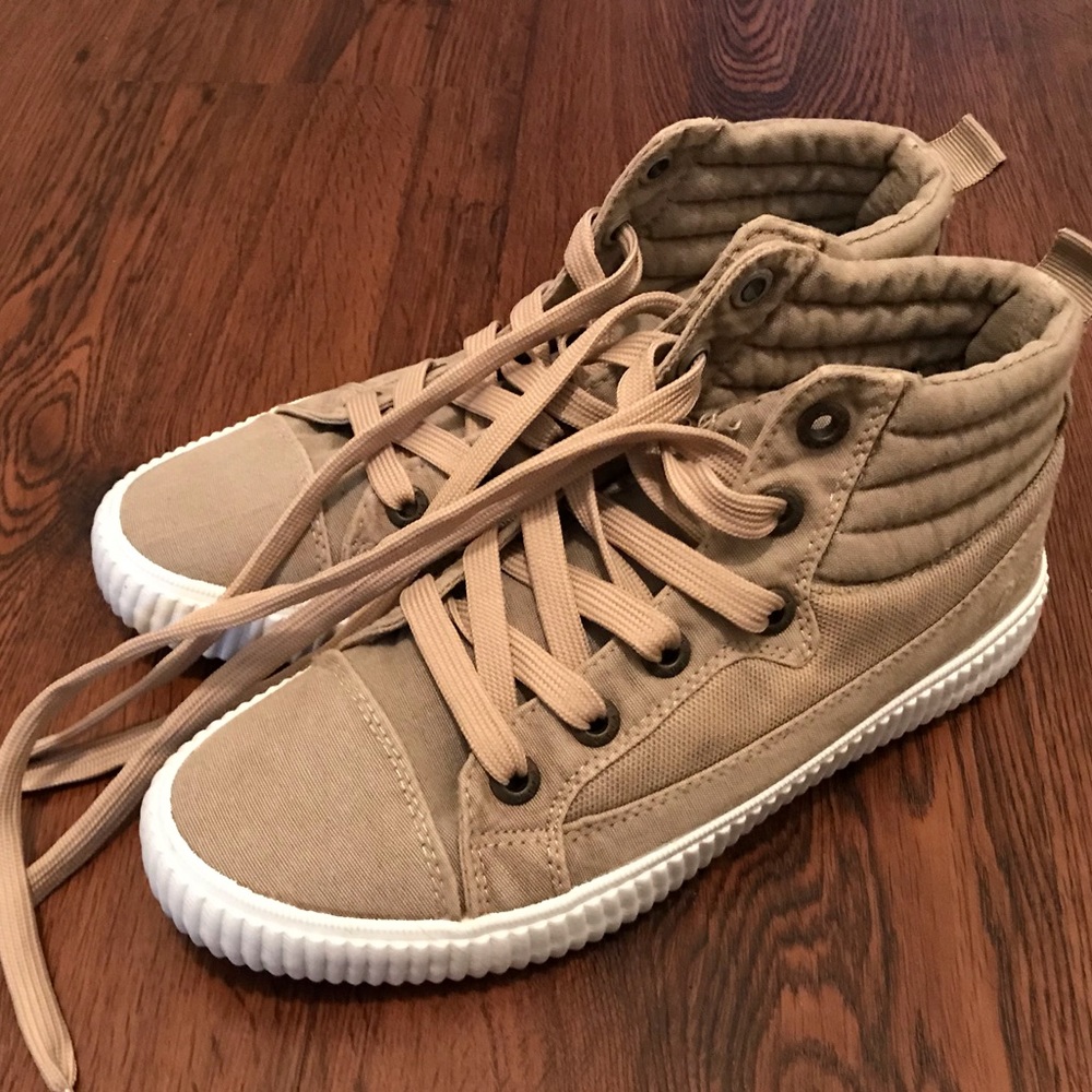 Blowfish 🐡 Hightop Sneaker!!👟